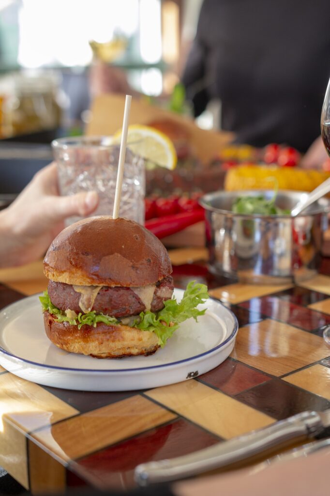 KomEten-Kennyssmokehouse-pop-IN-burgers